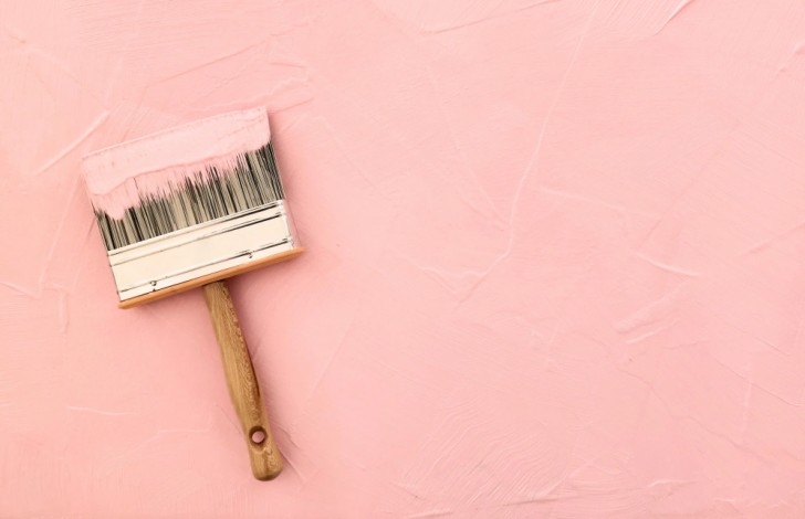 Hasil Cat Belang-Belang? Bisa Jadi Masalahnya Ada di Kuas, Bukan Catnya