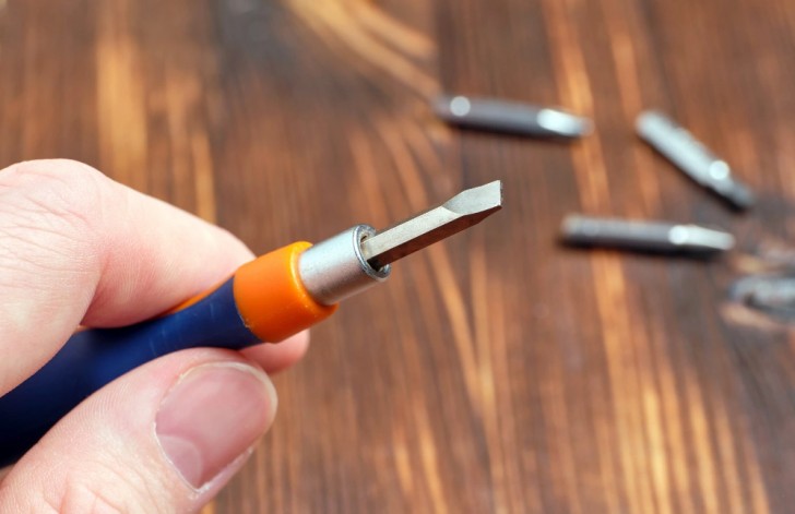 Sekrup Sering Slek dan Susah Dibuka? Bisa Jadi Salah Pilih Obeng Bolak-Balik