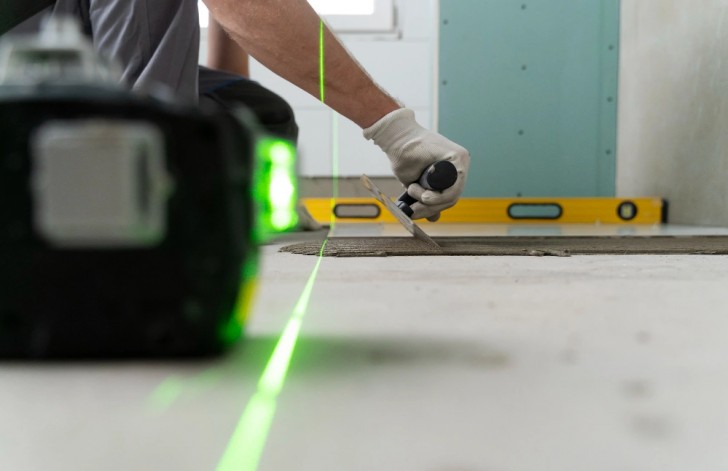 Waterpass Mini Membantu Pekerjaan Finishing Rumah Jadi Lebih Rapi dan Akurat