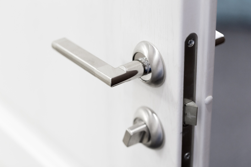 Handle Pintu Silver